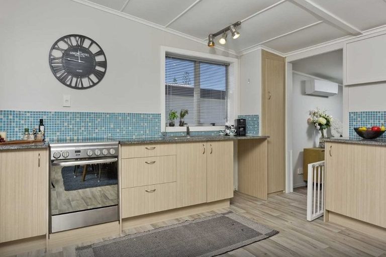 Photo of property in 973 Whangaparaoa Road, Tindalls Beach, Whangaparaoa, 0930