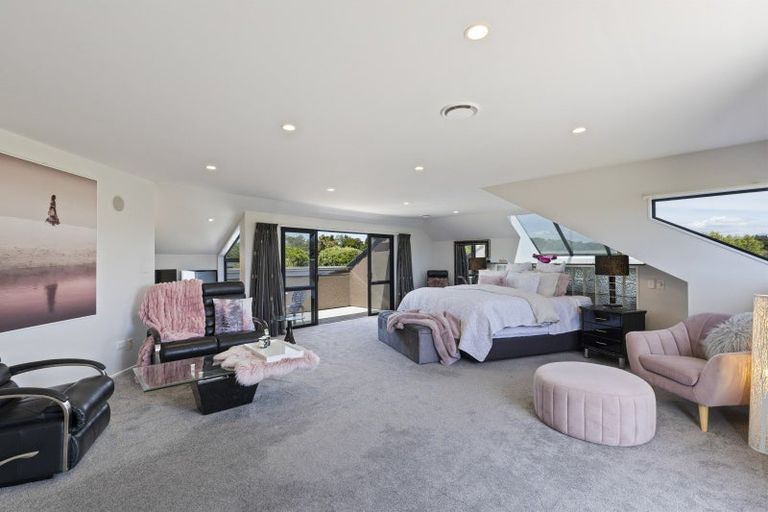 Photo of property in 1179 Devon Road, Bell Block, New Plymouth, 4373