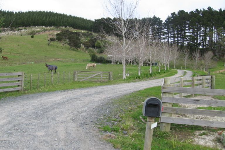 Photo of property in 74 Robinson Road, Whangarei Heads, Whangarei, 0174