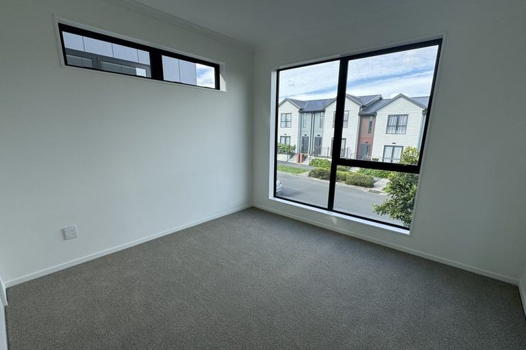 Photo of property in 15 Mahalo Avenue, Wiri, Auckland, 2104