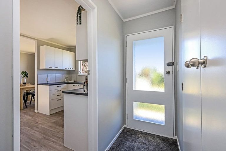 Photo of property in 9 Burton Place, Flaxmere, Hastings, 4120