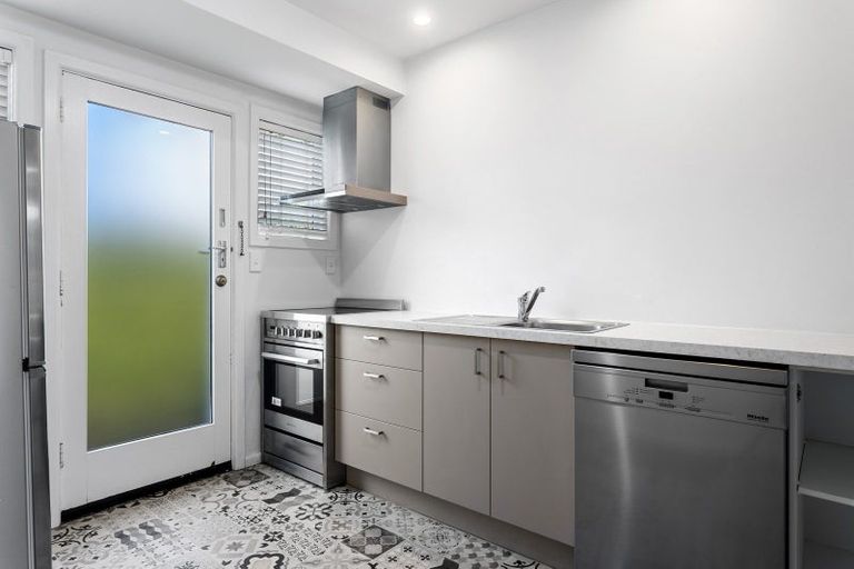 Photo of property in 3/135 Aikmans Road, Merivale, Christchurch, 8014