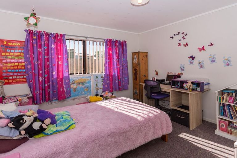 Photo of property in 2/16 Boundary Road, Opaheke, Papakura, 2113