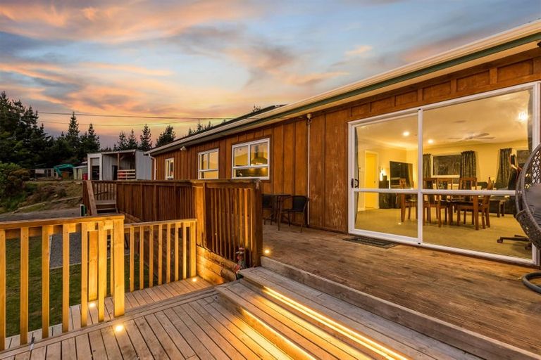 Photo of property in 675 Coast Road, Wainuiomata Coast, Wainuiomata, 5373
