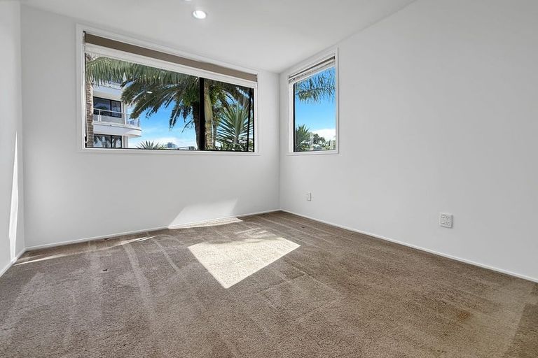 Photo of property in 2h/175 Hurstmere Road, Takapuna, Auckland, 0622