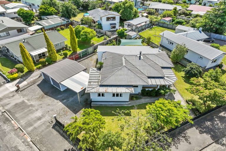 Photo of property in 9 Seddon Street, Dannevirke, 4930