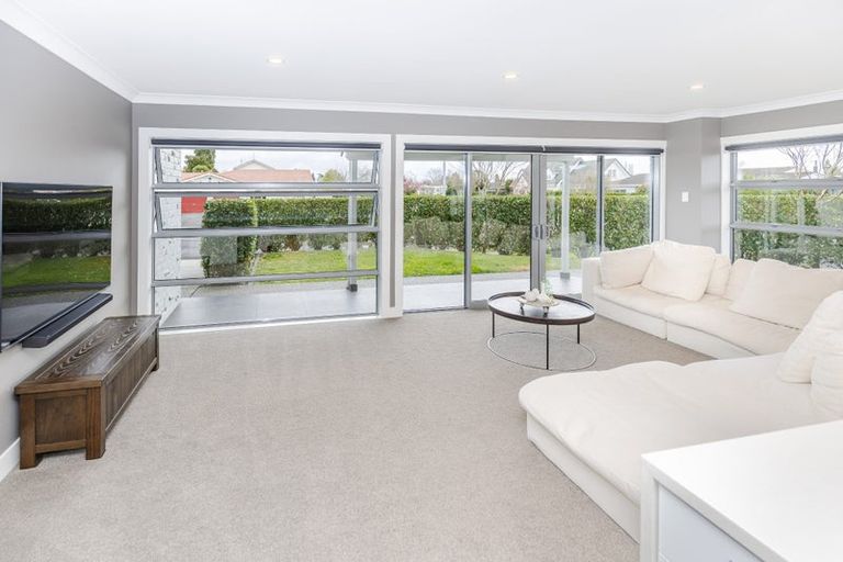 Photo of property in 54 Chedworth Avenue, Chedworth, Hamilton, 3210