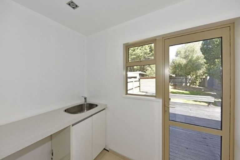 Photo of property in 6 Curletts Road, Sockburn, Christchurch, 8042