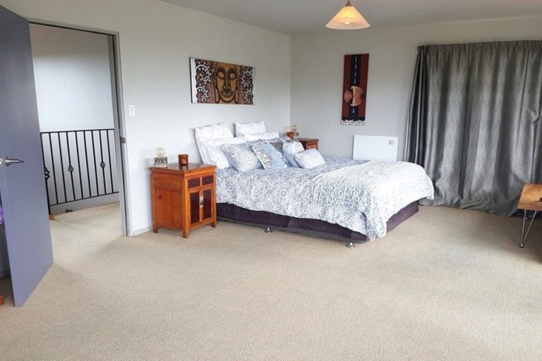 Photo of property in 141 Marsden Bay Drive, One Tree Point, 0118