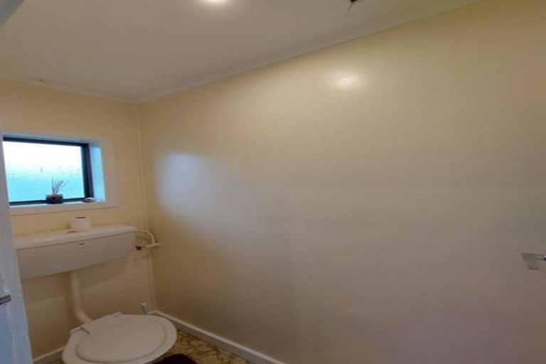 Photo of property in 157a Seaview Road, Westown, New Plymouth, 4310