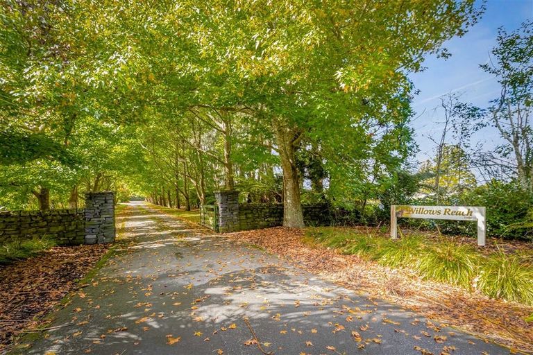 Photo of property in 252 Boord Crescent, Kumeu, 0891