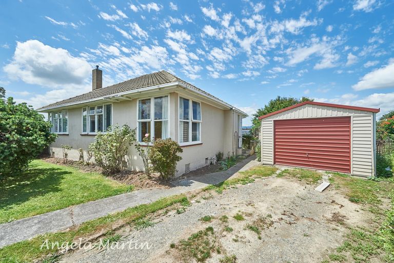 Photo of property in 15 Avon Terrace, Roslyn, Palmerston North, 4414