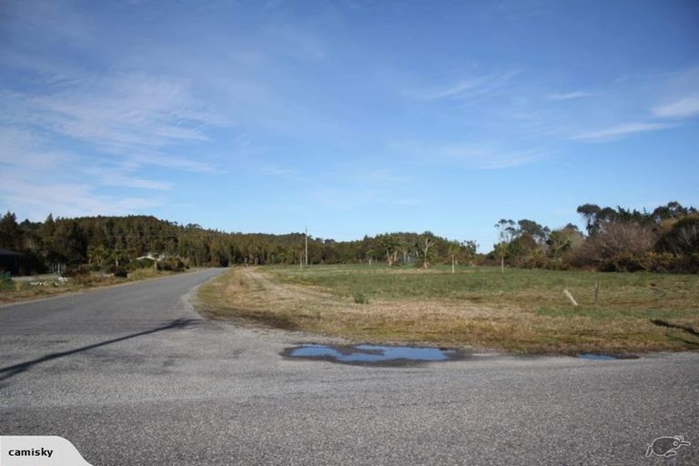 Photo of property in 18 Craig Road, Ruatapu, 7883