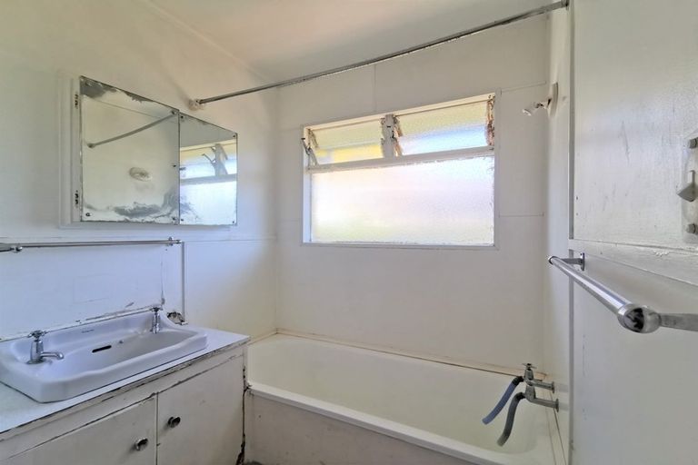 Photo of property in 34 Ferguson Street, Manurewa East, Auckland, 2102