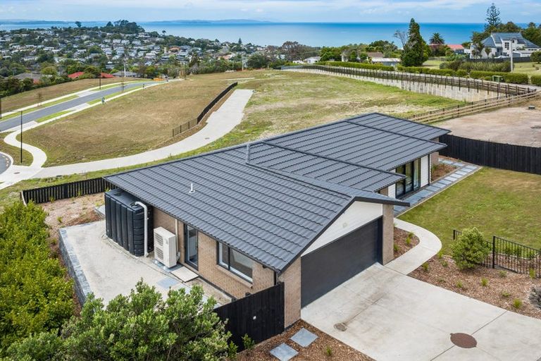 Photo of property in 4 Ti Tree Lane, Stanmore Bay, Whangaparaoa, 0932