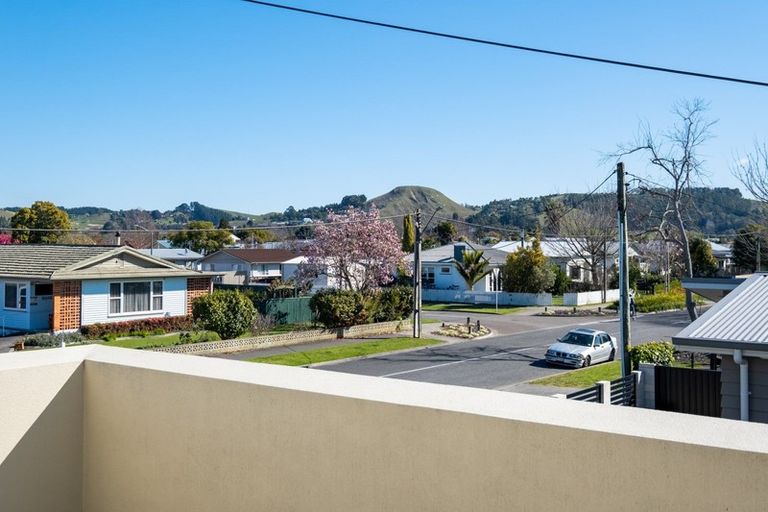 Photo of property in 9a Avenue Road, Greenmeadows, Napier, 4112