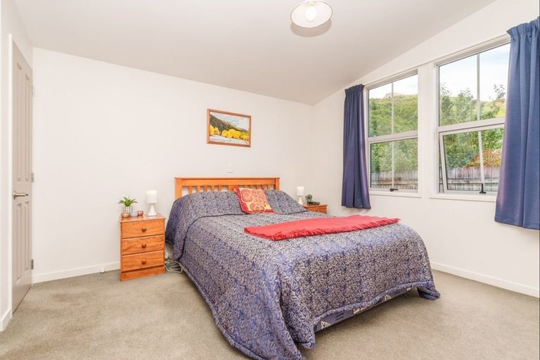 Photo of property in 12 Fletcher Way, Arrowtown, 9302