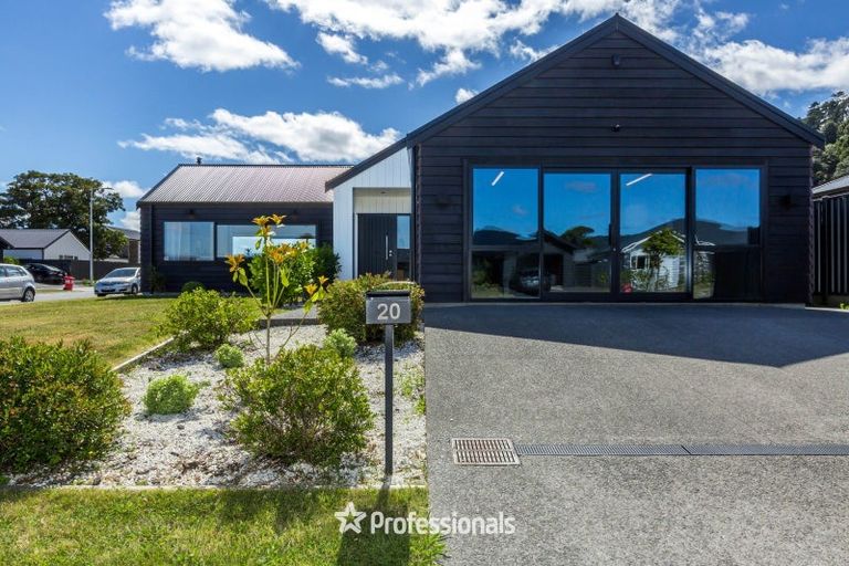 Photo of property in 20 Salisbury Crescent, Wallaceville, Upper Hutt, 5018