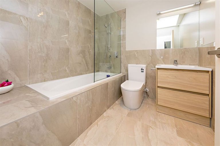 Photo of property in 25 Warbler Crescent, Papakura, 2110