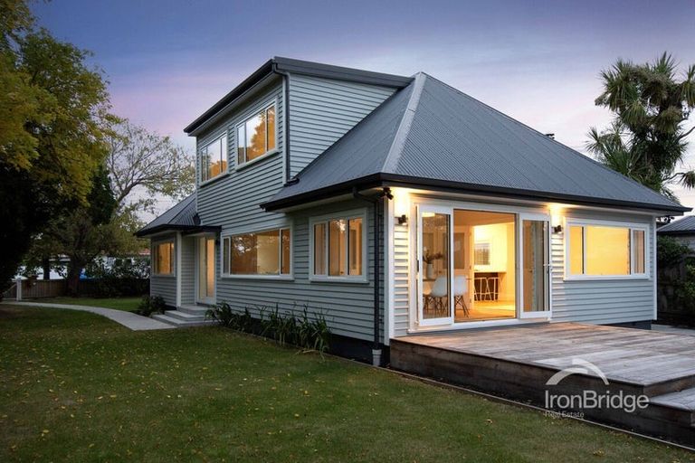 Photo of property in 241 Weston Road, St Albans, Christchurch, 8052