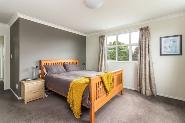 Photo of property in 90a Bryndwr Road, Bryndwr, Christchurch, 8052