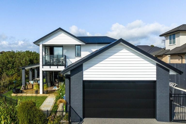 Photo of property in 30 Lakeside Terrace, Omokoroa, 3114