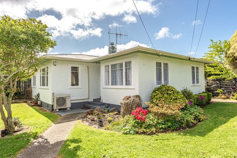 Photo of property in 62 Parkes Avenue, Saint Johns Hill, Whanganui, 4501