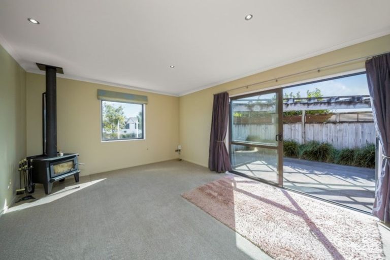 Photo of property in 3 Manuka Place, Whalers Gate, New Plymouth, 4310