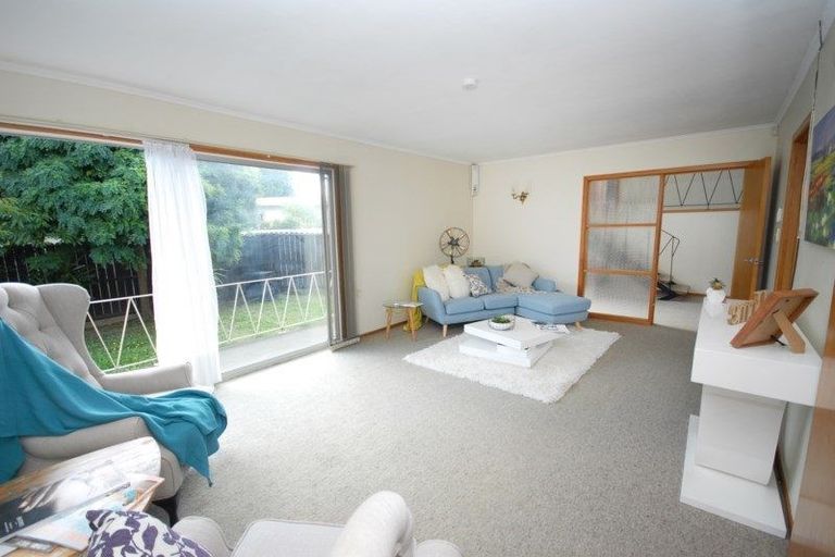 Photo of property in 15 Edgewater Drive, Pakuranga, Auckland, 2010