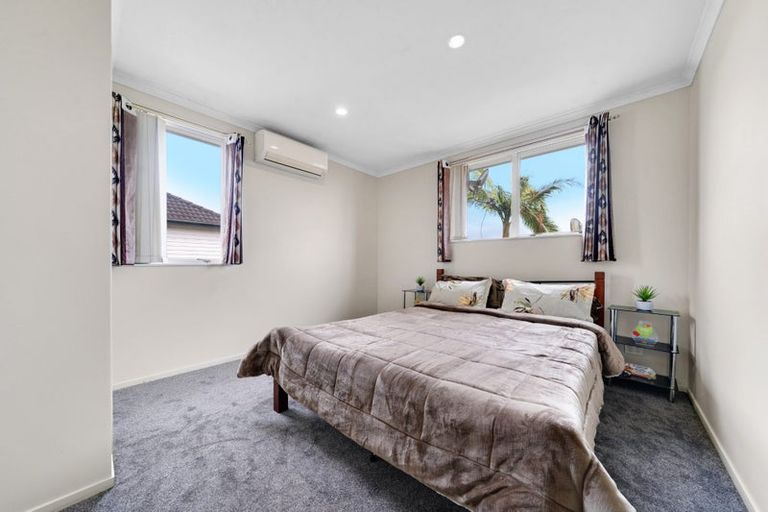 Photo of property in 2 Ritchie Crescent, Takanini, 2112