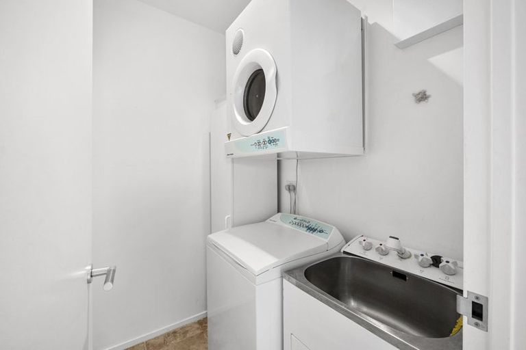 Photo of property in 1/7 The Promenade, Takapuna, Auckland, 0622