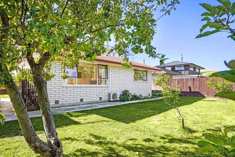 Photo of property in 6 Fenmere Place, Burwood, Christchurch, 8083