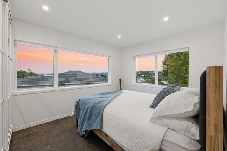 Photo of property in 24 Judkins Crescent, Cockle Bay, Auckland, 2014