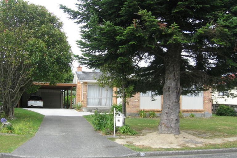 Photo of property in 15 Seattle Grove, Totara Park, Upper Hutt, 5018
