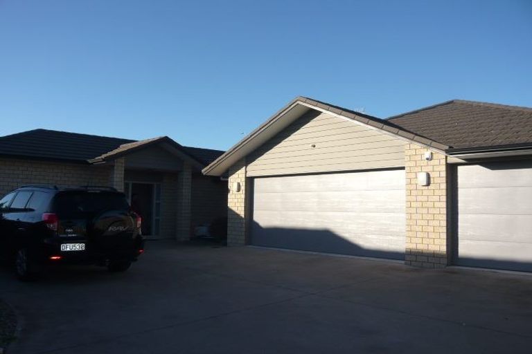 Photo of property in 16 Wessex Place, Rototuna North, Hamilton, 3210