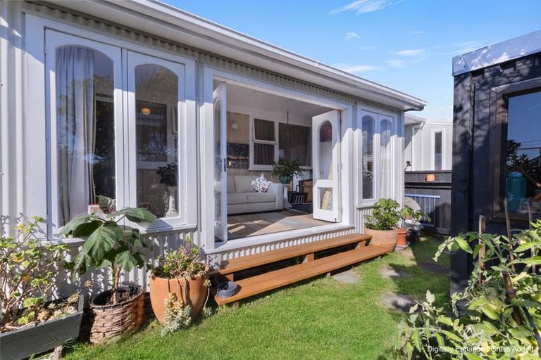 Photo of property in 8 Omata Road, Westown, New Plymouth, 4310