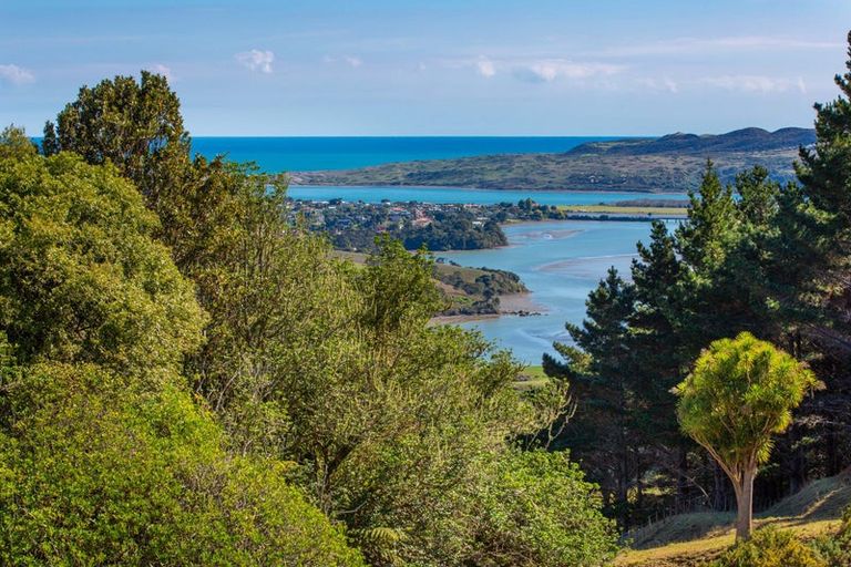 Photo of property in 120 Maungatawhiri Road, Raglan, 3295