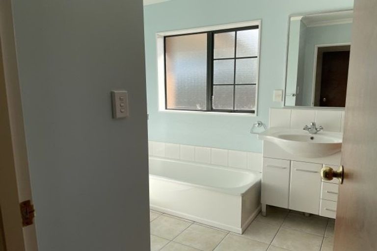 Photo of property in 49 Lyndhurst Street, Takaro, Palmerston North, 4412