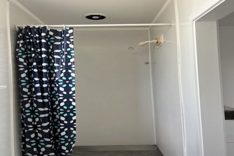 Photo of property in 5 Massine Place, Randwick Park, Auckland, 2105