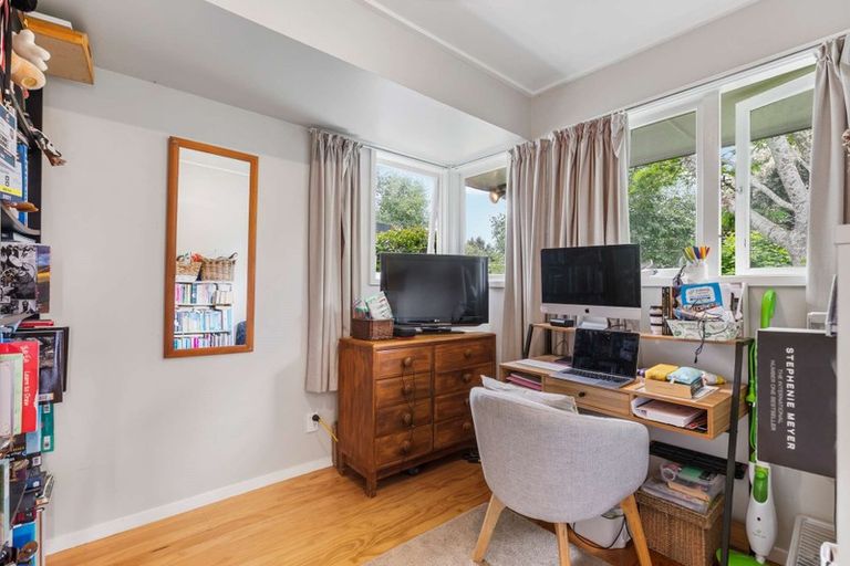 Photo of property in 22 Huia Street, Waiuku, 2123