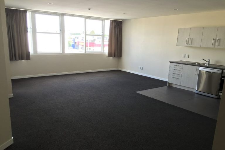 Photo of property in 5/107 Great South Road, Papakura, 2110
