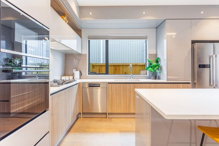 Photo of property in 28 Coast Garden Drive, Hobsonville, Auckland, 0616