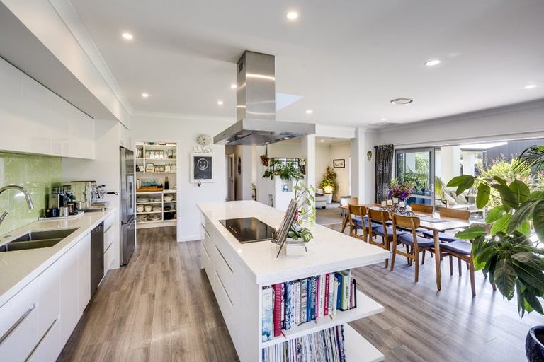 Photo of property in 73 Mcelwee Street, Jervoistown, Napier, 4112