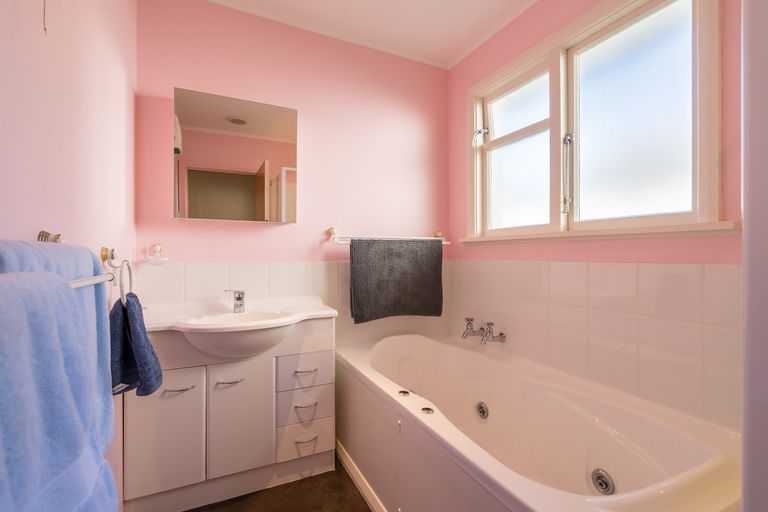 Photo of property in 87 Koremata Street, Green Island, Dunedin, 9018