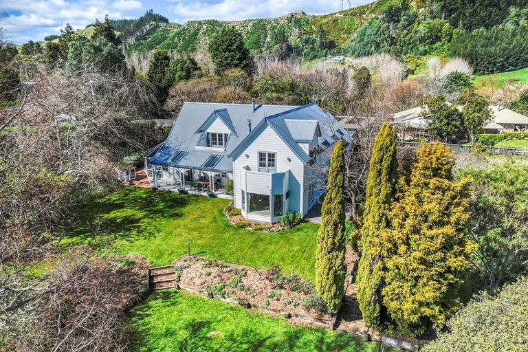 Photo of property in 42 Wi Tako Street, Manakau, Levin, 5573