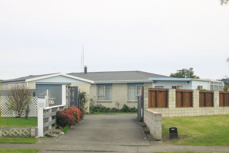 Photo of property in 21 Mckeefry Avenue, Greenmeadows, Napier, 4112