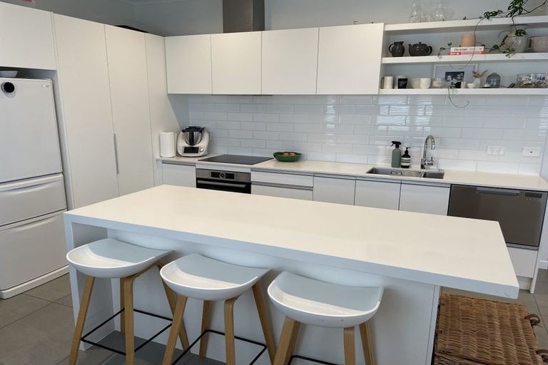 Photo of property in 2 Frank Gill Road, Hobsonville, Auckland, 0616