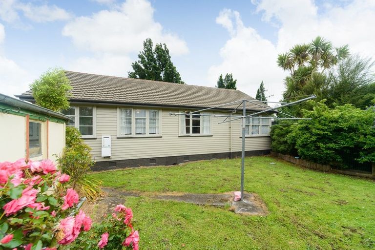 Photo of property in 9 Belfast Place, Roslyn, Palmerston North, 4414