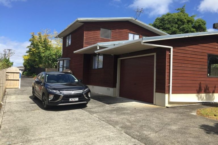 Photo of property in 39a Sturges Road, Henderson, Auckland, 0612