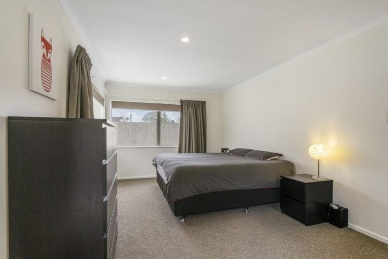 Photo of property in 3 Aztec Place, Conifer Grove, Takanini, 2112